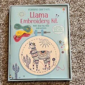 Usborne Llama Embroidery Kit - Mint with Multicolor Threads